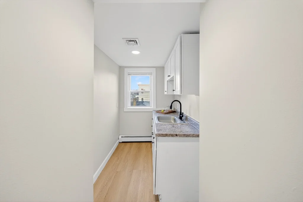3 bed, 1 bath apartment for rent at 15 Broadway Unit 2, Haverhill — photo 11 of 13