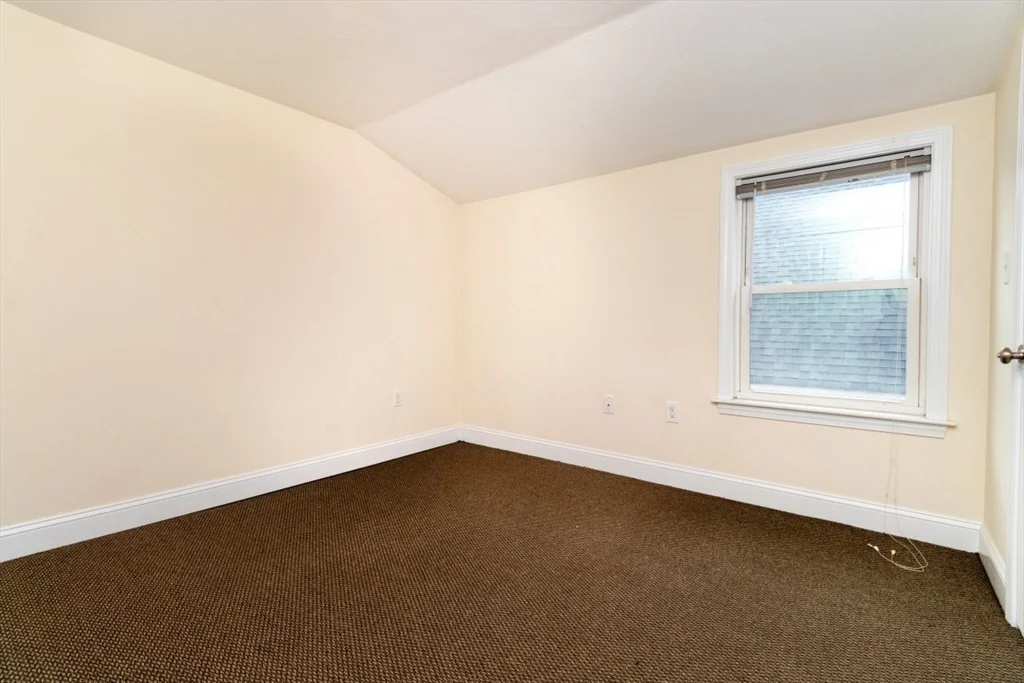 2 bed, 1 bath apartment for rent at 15 Buckingham St Unit 2, Hyde Park — photo 25 of 38