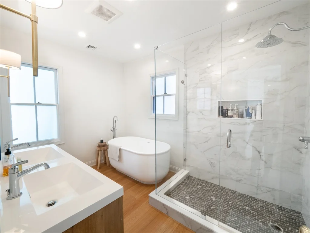 3 bed, 2 bath apartment for rent at 15 Campbell Park, Davis Square — photo 15 of 37