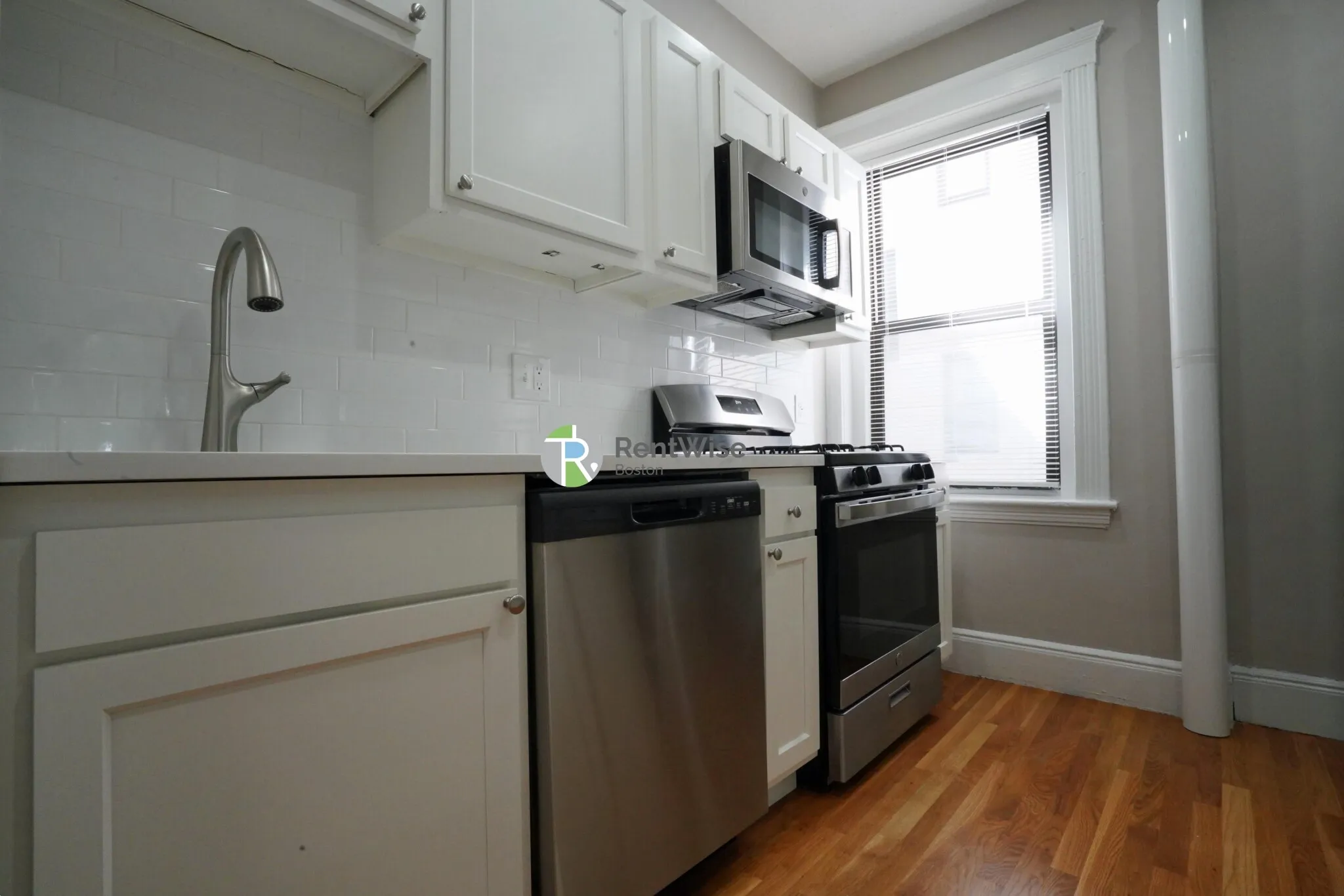 2 bed, 1 bath apartment for rent at 15 Carol Ave Unit 3, Brighton — photo 6 of 21