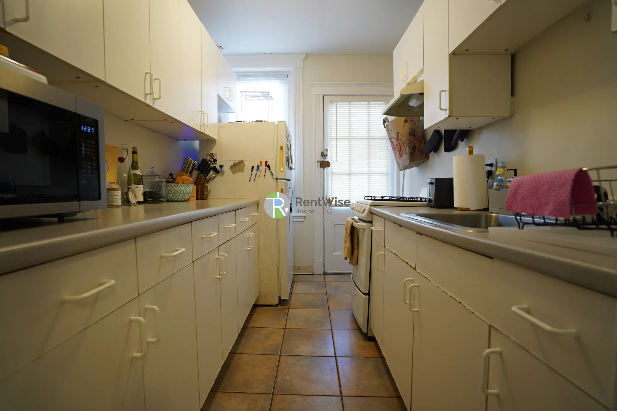 2 bed, 1 bath apartment for rent at 15 Carol Ave Unit 4, Brighton — photo 13 of 25