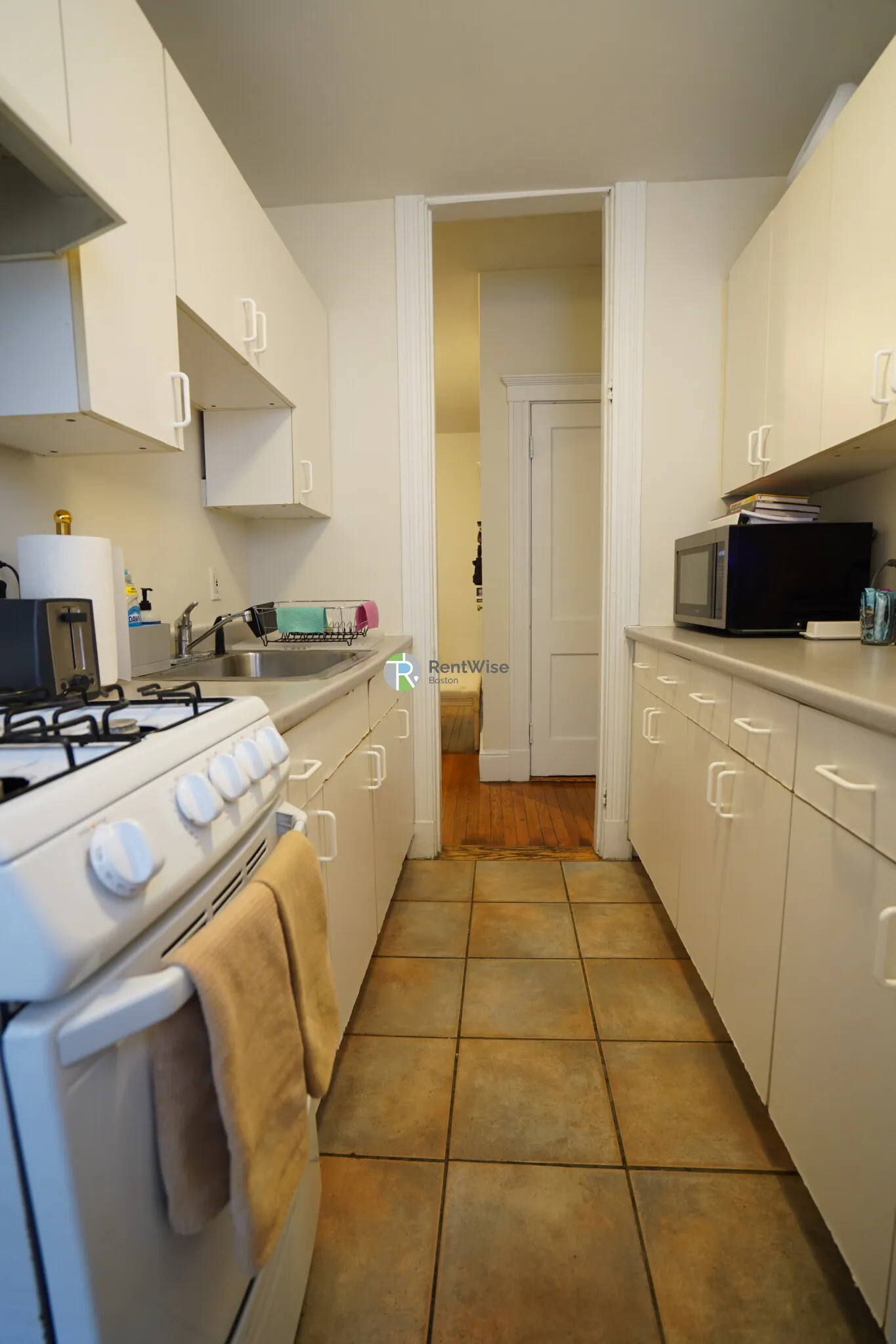 2 bed, 1 bath apartment for rent at 15 Carol Ave Unit 4, Brighton — photo 15 of 25