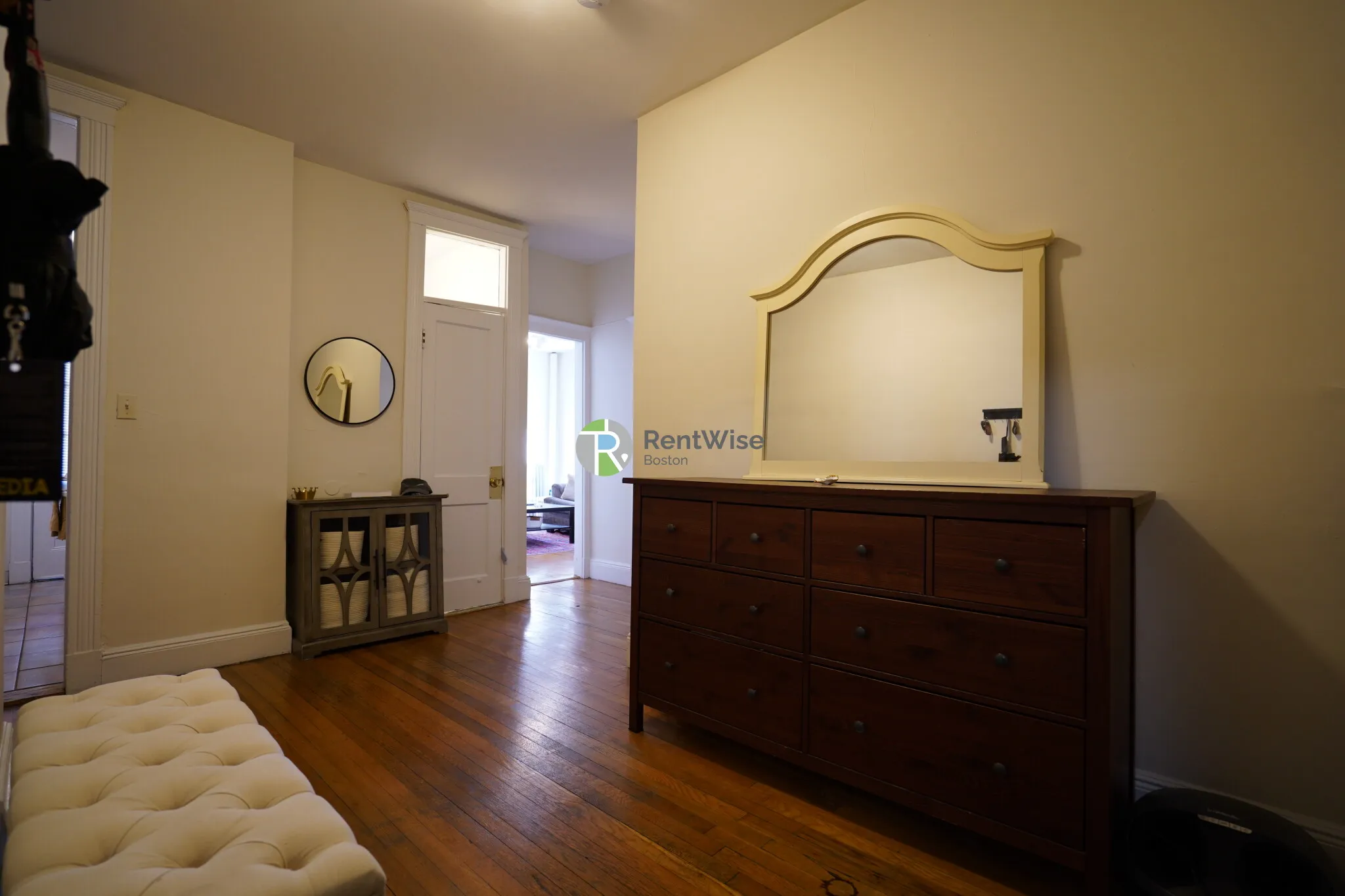 2 bed, 1 bath apartment for rent at 15 Carol Ave Unit 4, Brighton — photo 5 of 25
