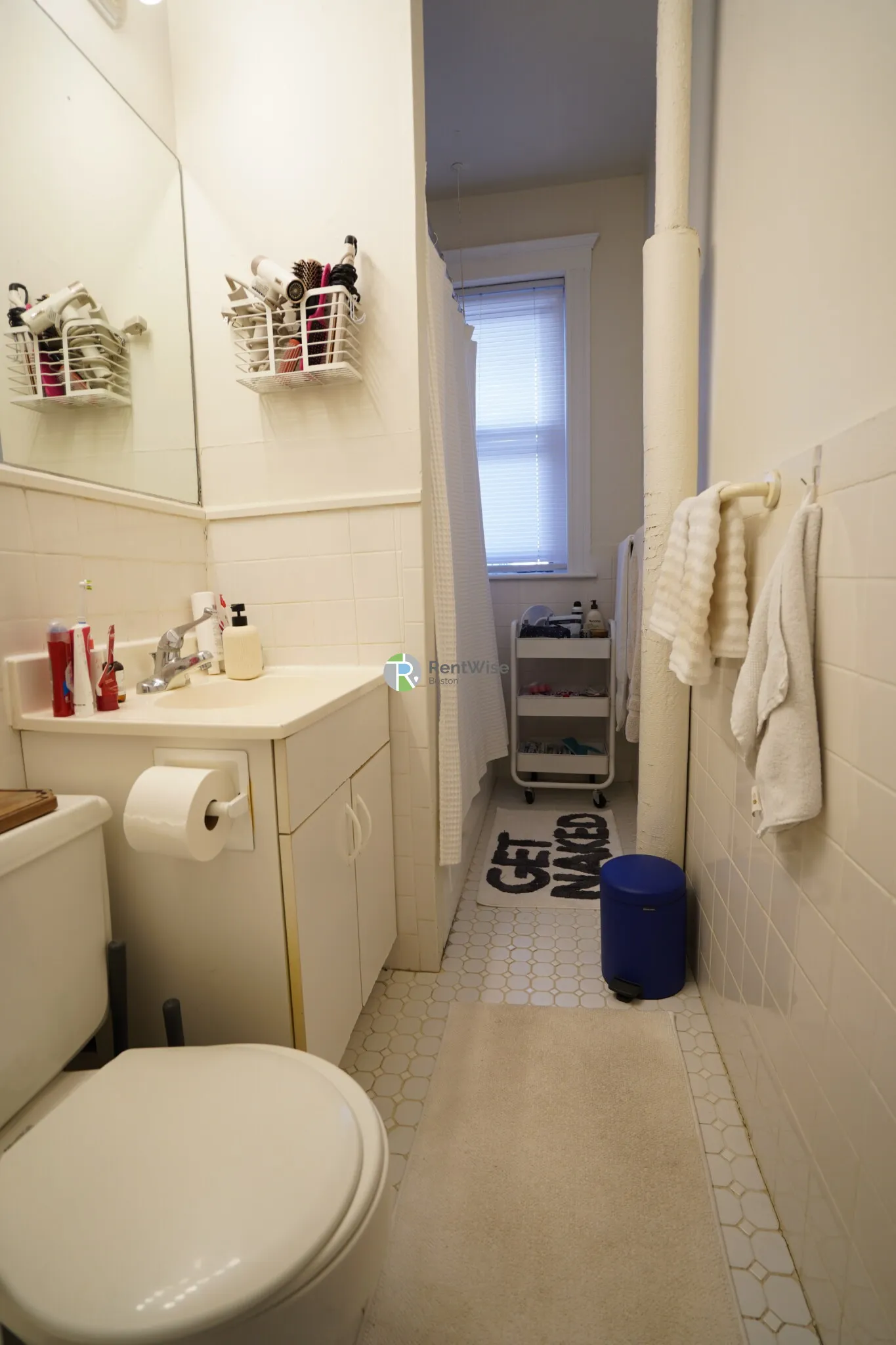 2 bed, 1 bath apartment for rent at 15 Carol Ave Unit 4, Brighton — photo 12 of 25