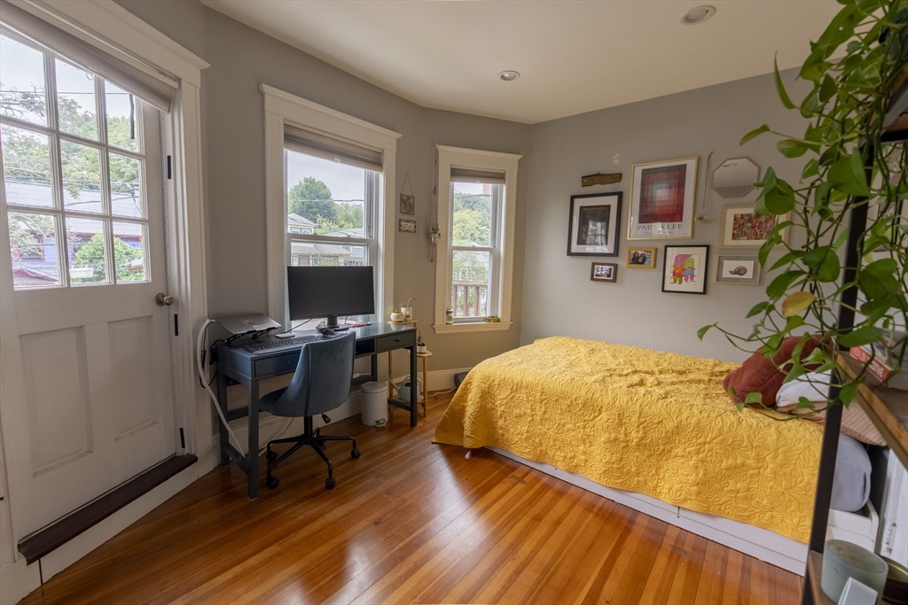 4 bed, 1 bath apartment for rent at 15 Castleton St Unit 2, Jamaica Plain — photo 11 of 20