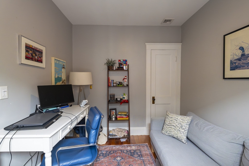 4 bed, 1 bath apartment for rent at 15 Castleton St Unit 2, Jamaica Plain — photo 13 of 20