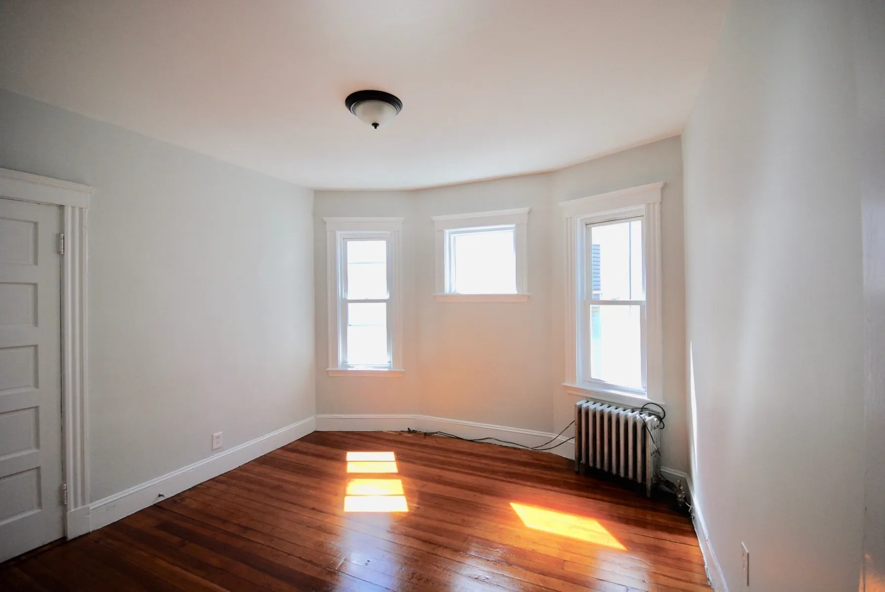 3 bed, 2 bath apartment for rent at 15 Cawfield St Unit 1, Dorchester — photo 7 of 9