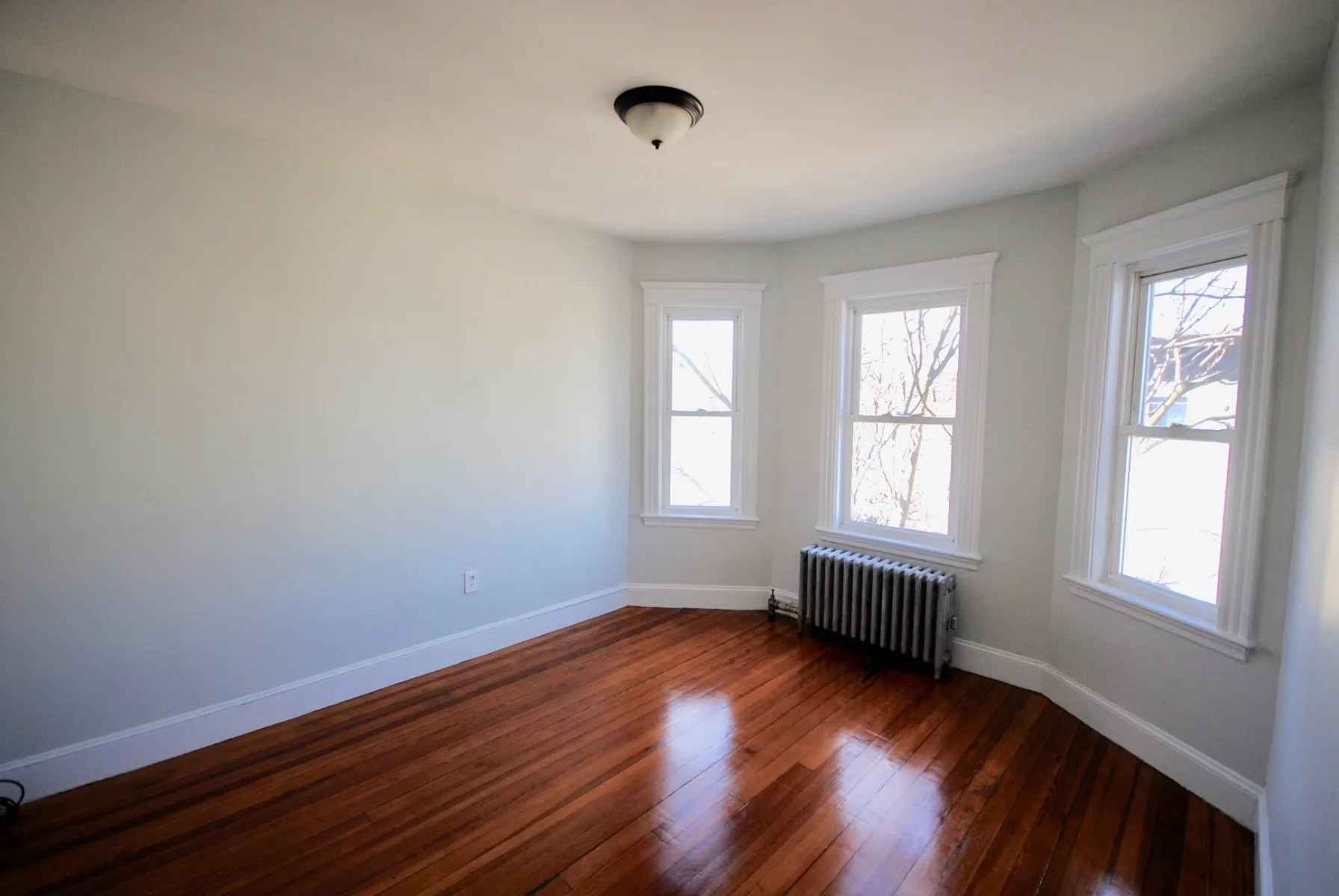 3 bed, 2 bath apartment for rent at 15 Cawfield St Unit 1, Dorchester — photo 4 of 9