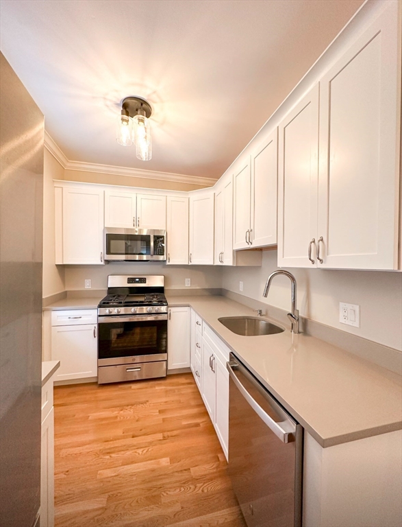 2 bed, 1 bath apartment for rent at 15 Cedar St Unit 2, Charlestown — photo 3 of 10