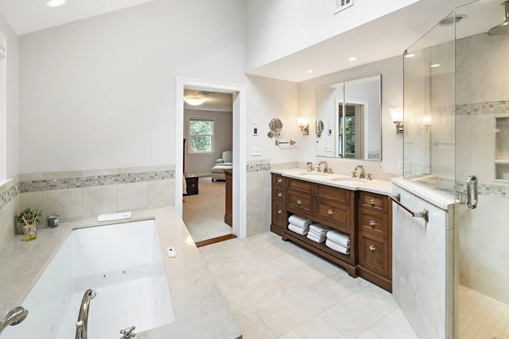 4 bed, 3 bath apartment for rent at 15 Cedar St, Wellesley — photo 11 of 24