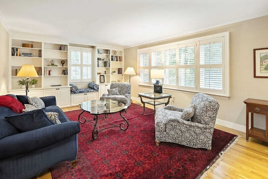 4 bed, 3 bath apartment for rent at 15 Cedar St, Wellesley — photo 3 of 24