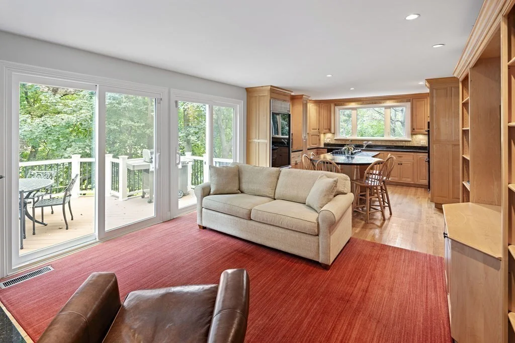 4 bed, 3 bath apartment for rent at 15 Cedar St, Wellesley — photo 5 of 24