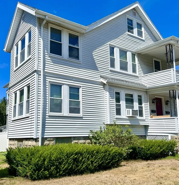 4 bed, 2 bath apartment for rent at 15 Century St Unit 2, West Medford — photo 1 of 28