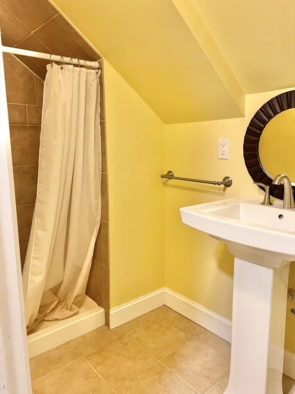 4 bed, 2 bath apartment for rent at 15 Century St Unit 2, West Medford — photo 21 of 28