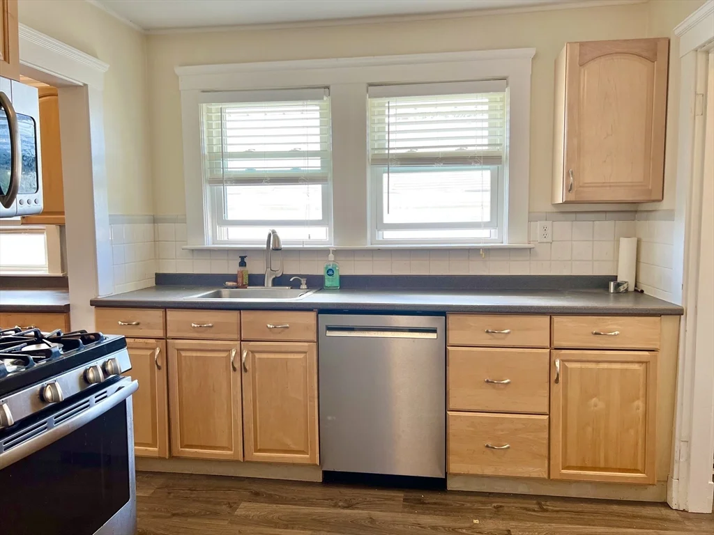 4 bed, 2 bath apartment for rent at 15 Century St Unit 2, West Medford — photo 7 of 28