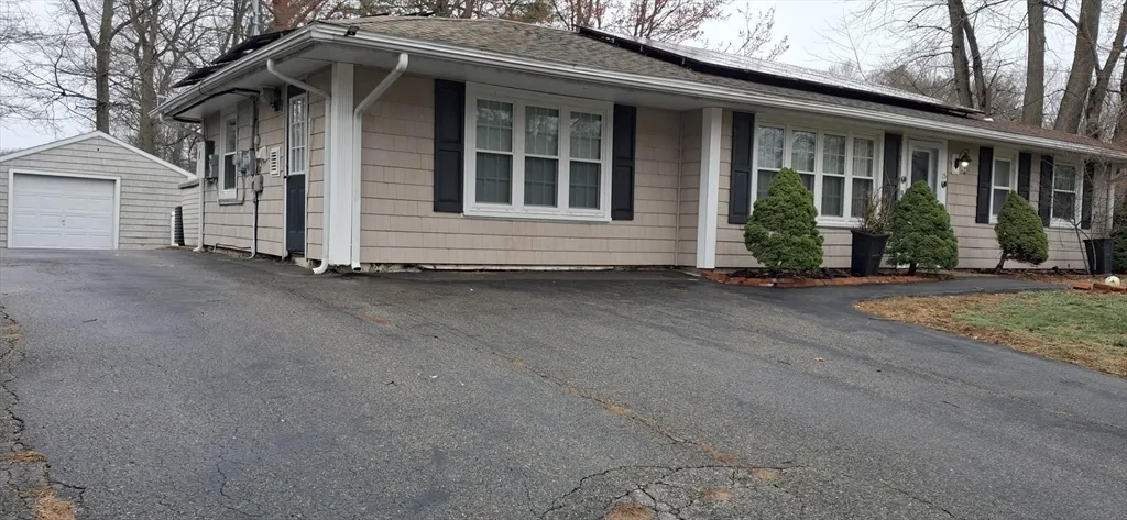 3 bed, 1 bath apartment for rent at 15 Cerel Circle, Brockton