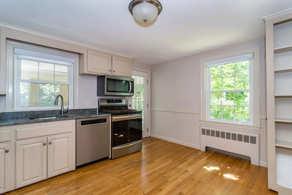 4 bed, 2 bath apartment for rent at 15 Charles St, Natick — photo 7 of 27