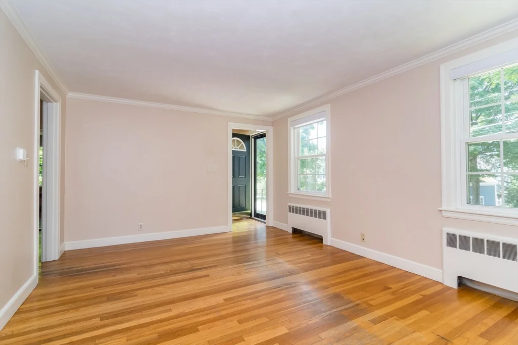 4 bed, 2 bath apartment for rent at 15 Charles St, Natick — photo 5 of 27