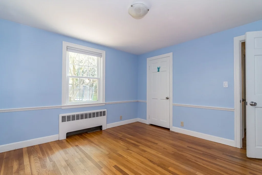 4 bed, 2 bath apartment for rent at 15 Charles St, Natick — photo 13 of 27