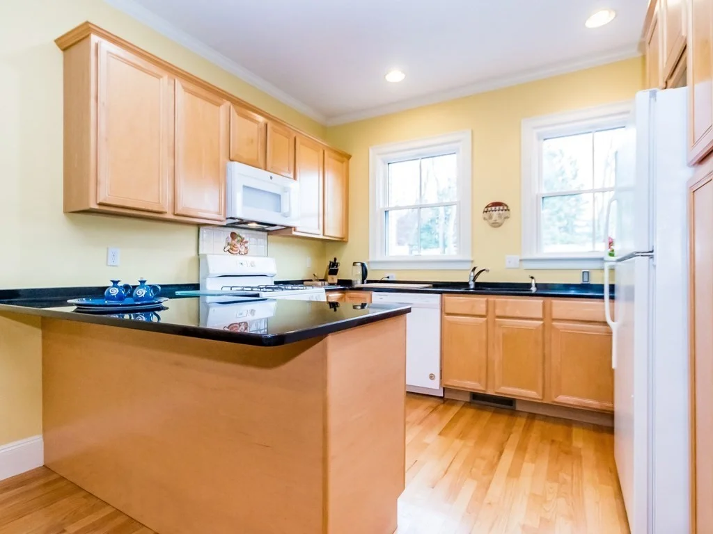 3 bed, 3 bath apartment for rent at 15 Charles St Unit 15, Charlestown — photo 7 of 36