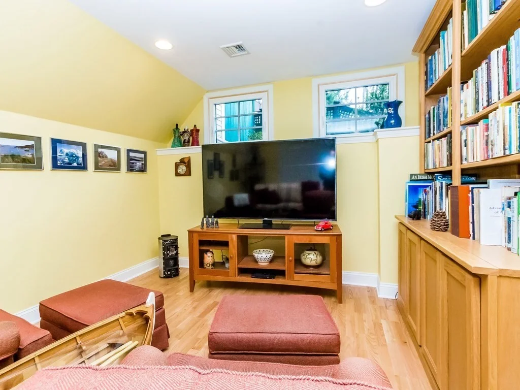 3 bed, 3 bath apartment for rent at 15 Charles St Unit 15, Charlestown — photo 25 of 36