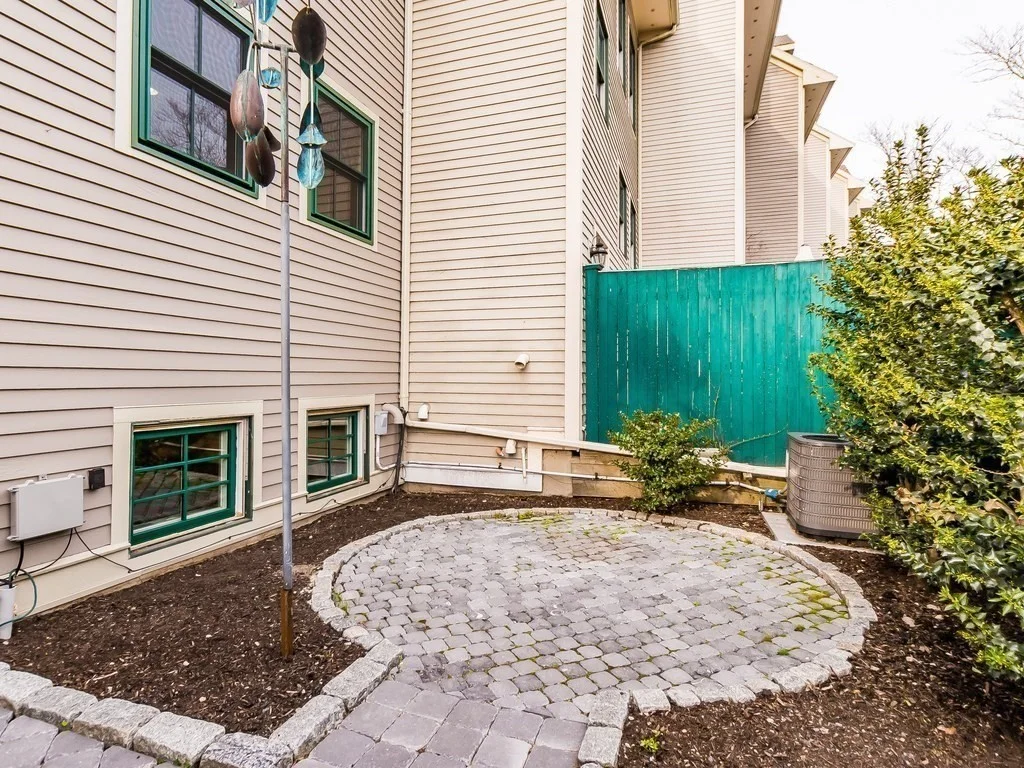 3 bed, 3 bath apartment for rent at 15 Charles St Unit 15, Charlestown — photo 29 of 36