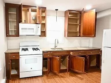 1 bed, 1 bath apartment for rent at 15 Church Ave Unit 2, Woburn — photo 6 of 6