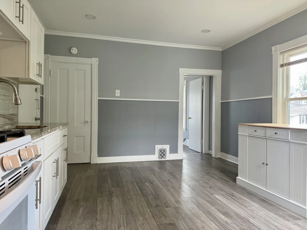 1 bed, 1 bath apartment for rent at 15 Church Ave Unit 4, Woburn — photo 3 of 8