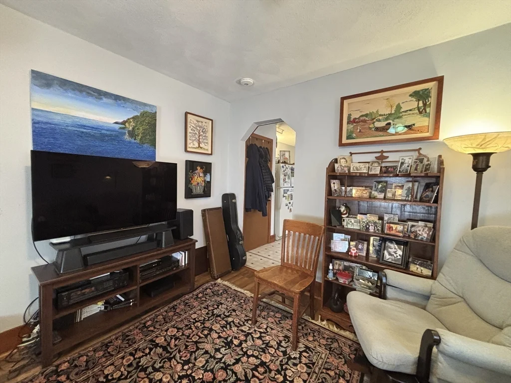 2 bed, 1 bath apartment for rent at 15 Clinton St Unit 1, Newton — photo 3 of 25