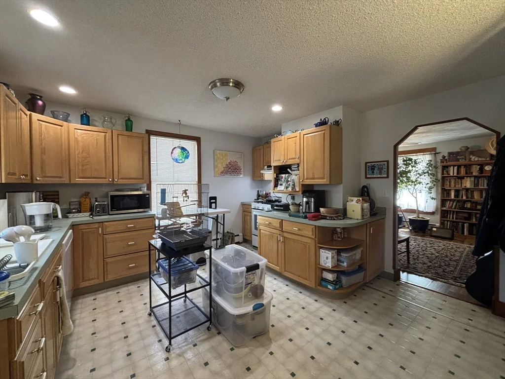 2 bed, 1 bath apartment for rent at 15 Clinton St Unit 1, Newton — photo 7 of 25
