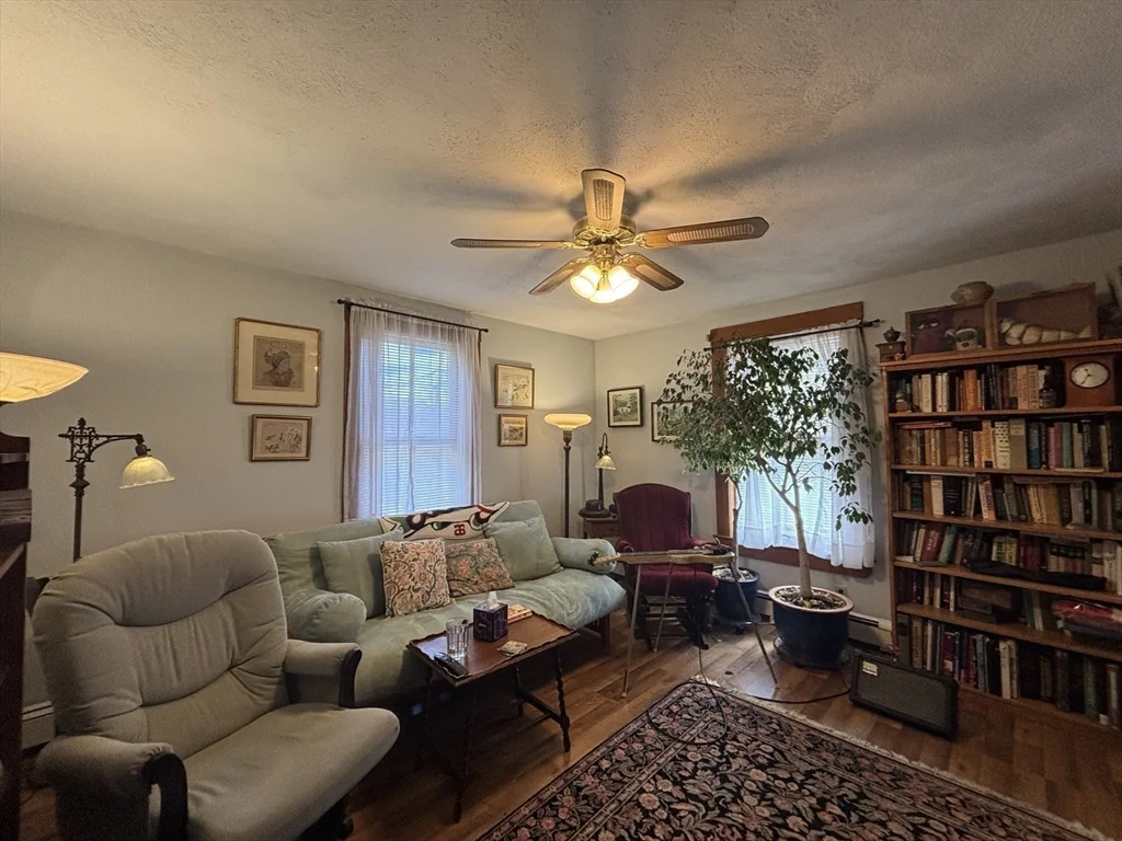 2 bed, 1 bath apartment for rent at 15 Clinton St Unit 1, Newton — photo 4 of 25