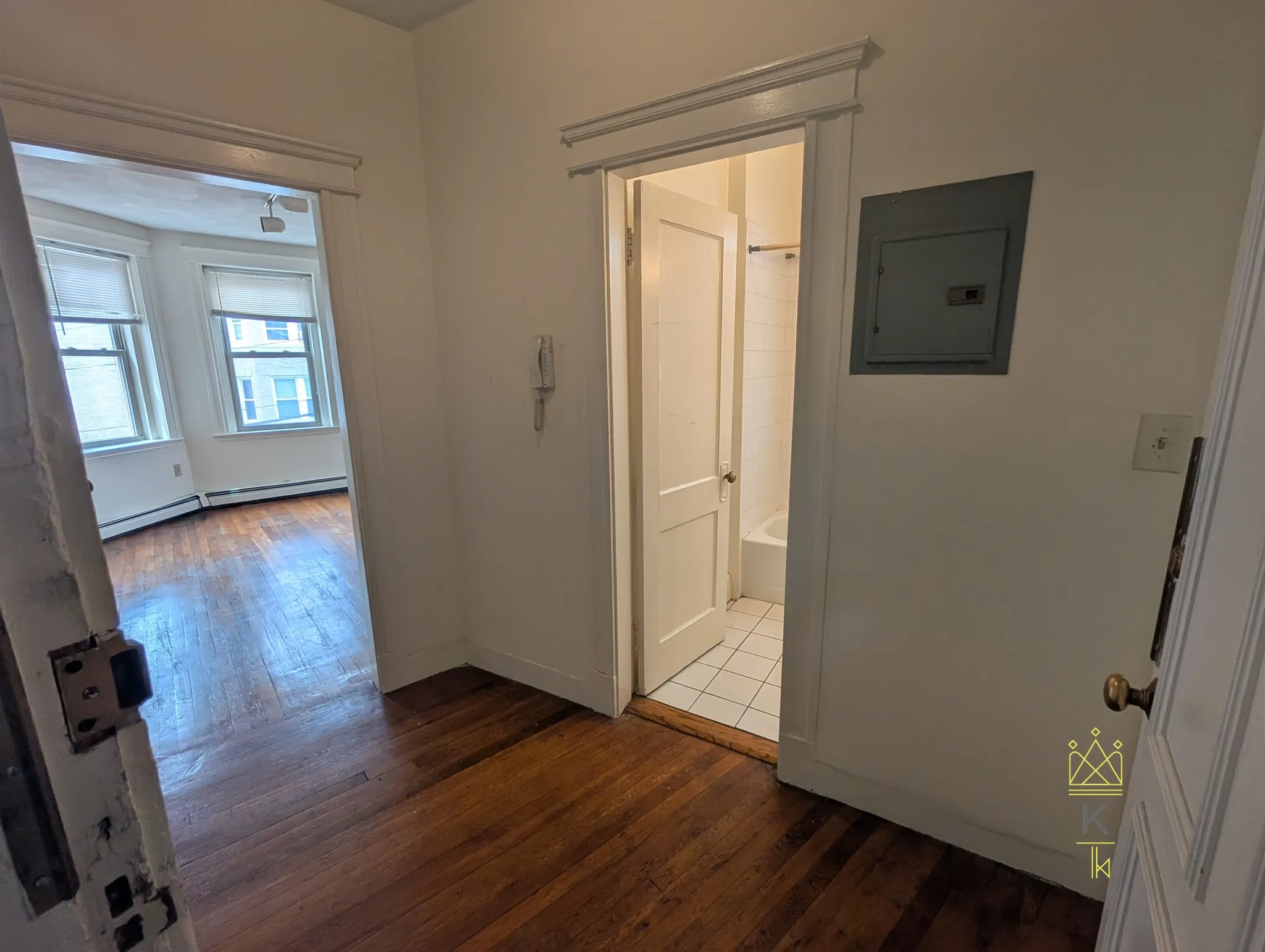 1 bed, 1 bath apartment for rent at 15 Colborne Rd Unit 12, Brighton — photo 3 of 11