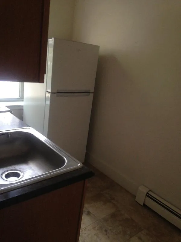 Studio bed, 1 bath apartment for rent at 15 Colborne Rd Unit 5, Brighton — photo 2 of 6