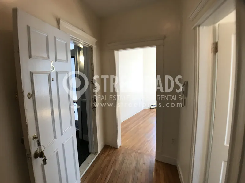 Studio bed, 1 bath apartment for rent at 15 Colborne Rd Unit 6, Brighton — photo 9 of 10