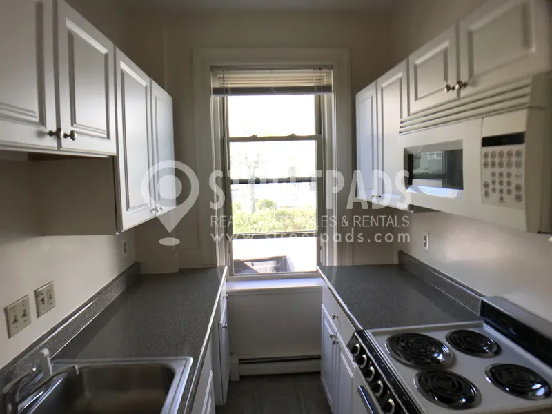Studio bed, 1 bath apartment for rent at 15 Colborne Rd Unit 6, Brighton — photo 7 of 10