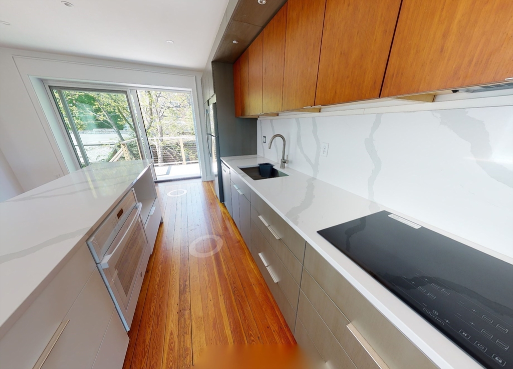 2 bed, 1 bath apartment for rent at 15 Colbourne Crescent Unit 3, Brookline — photo 4 of 20