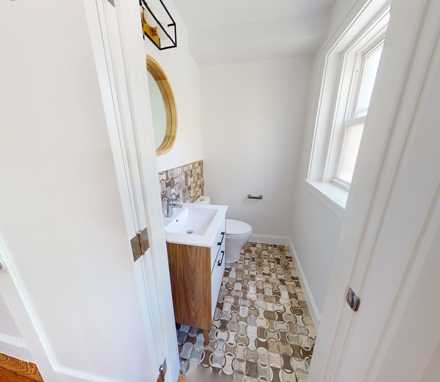 2 bed, 1 bath apartment for rent at 15 Colbourne Crescent Unit 3, Brookline — photo 11 of 20