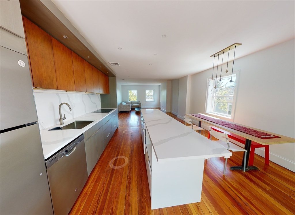 2 bed, 1 bath apartment for rent at 15 Colbourne Crescent Unit 3, Brookline — photo 2 of 20