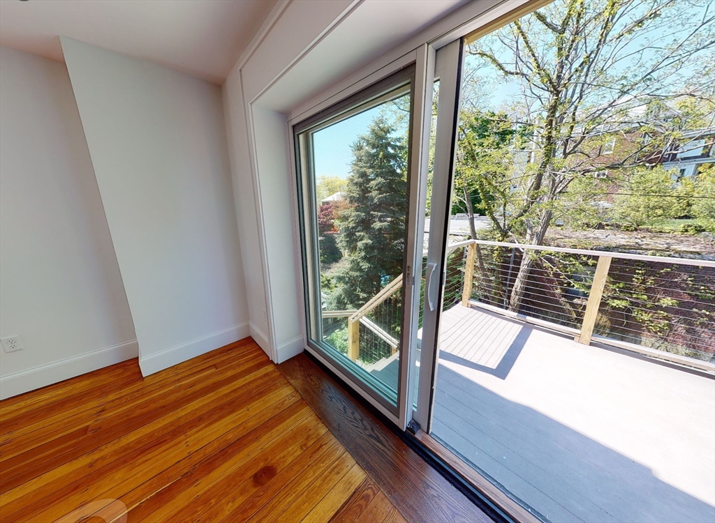 2 bed, 1 bath apartment for rent at 15 Colbourne Crescent Unit 3, Brookline — photo 5 of 20