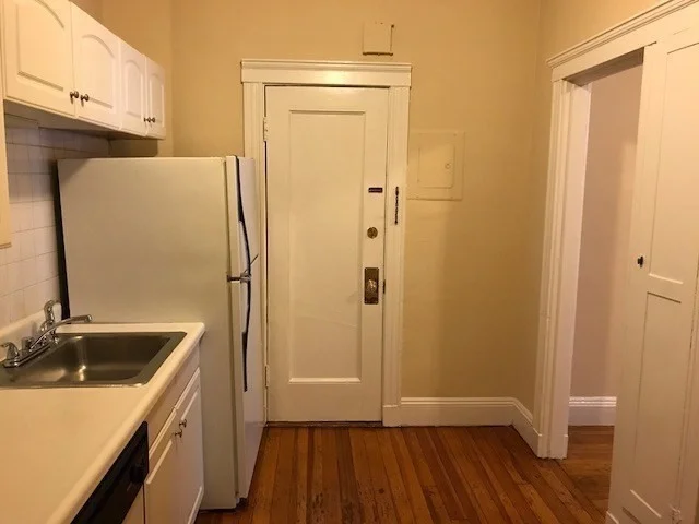 2 bed, 1 bath apartment for rent at 15 Colliston Rd Unit 4, Brighton — photo 20 of 24