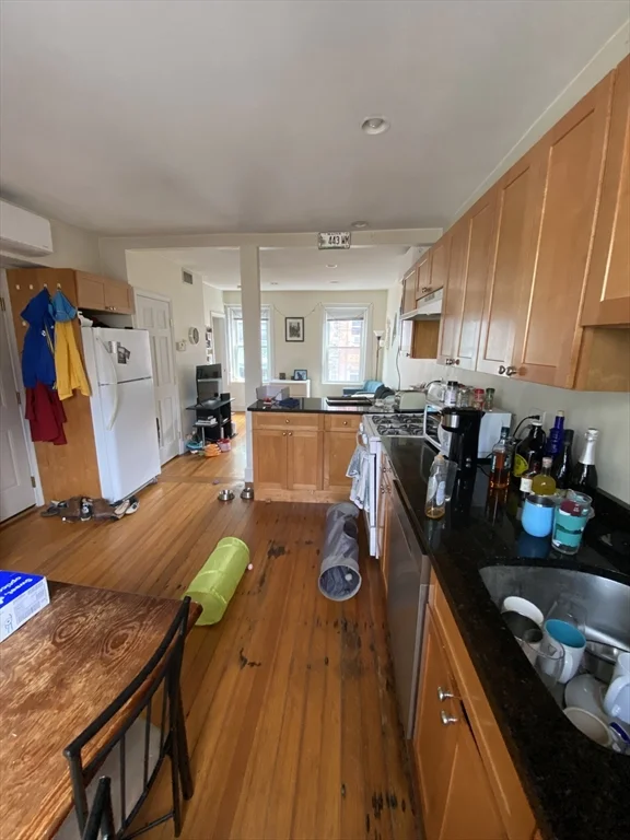 2 bed, 1 bath apartment for rent at 15 Cooper St Unit 4, North End — photo 6 of 18