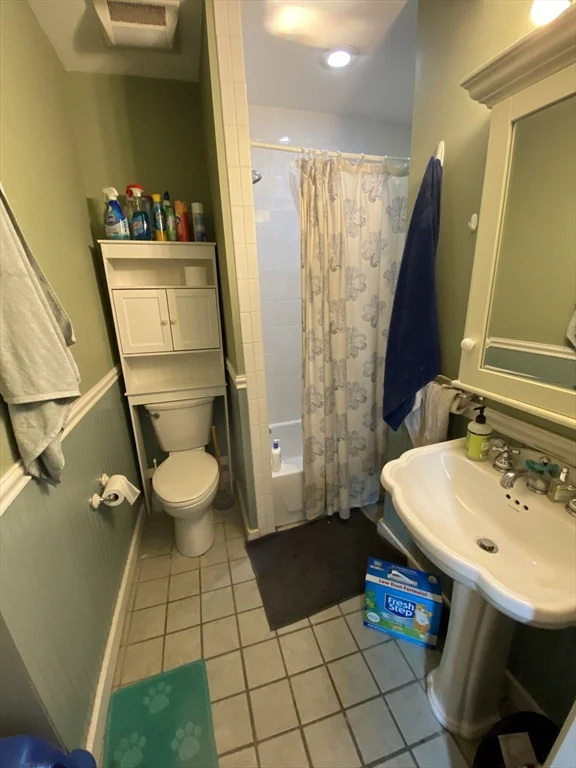 2 bed, 1 bath apartment for rent at 15 Cooper St Unit 4, North End — photo 17 of 18