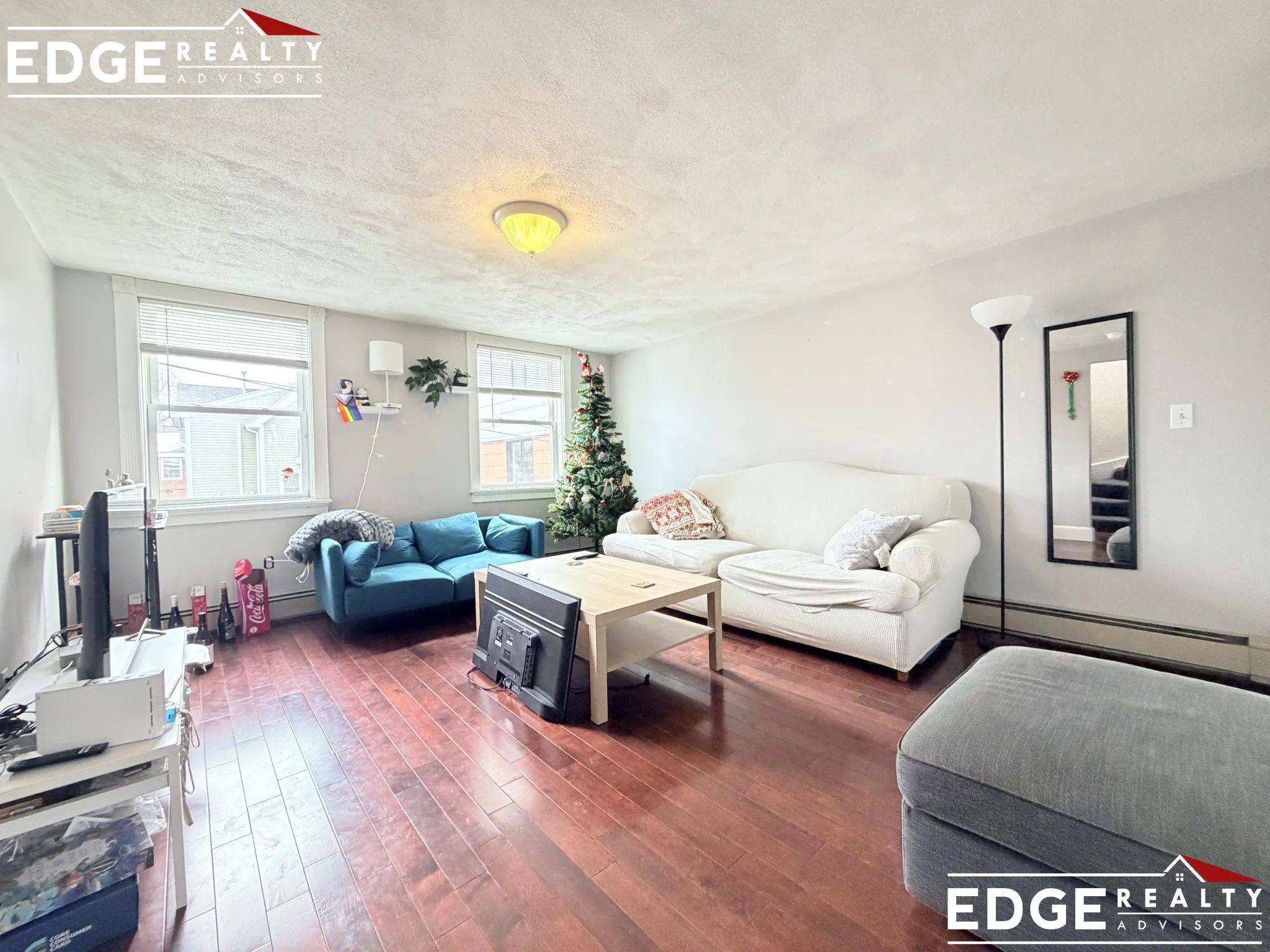 4 bed, 1 bath apartment for rent at 15 Cottage St Unit 2, South Boston — photo 3 of 11