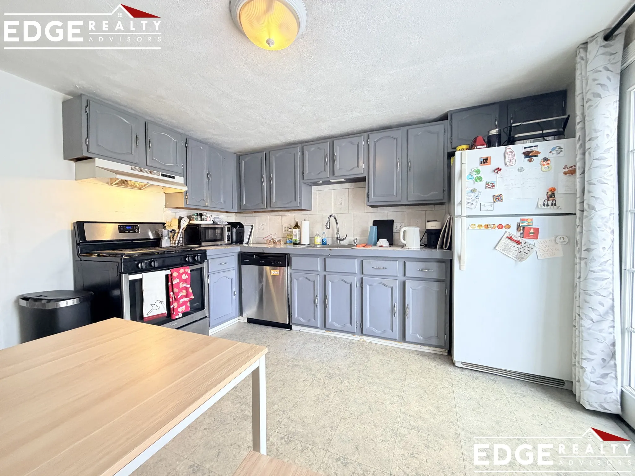 4 bed, 1 bath apartment for rent at 15 Cottage St Unit 2, South Boston — photo 1 of 11