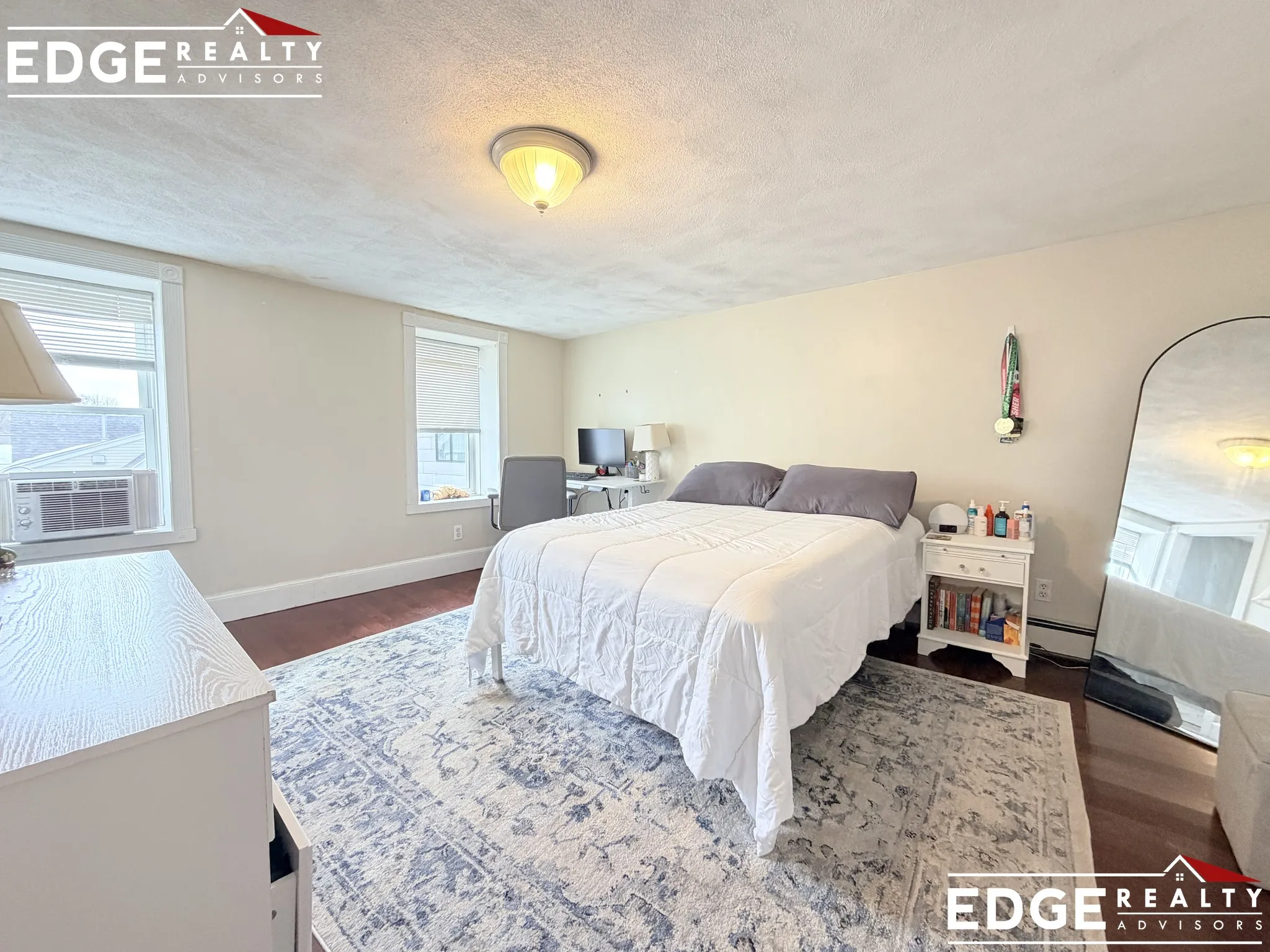 4 bed, 1 bath apartment for rent at 15 Cottage St Unit 2, South Boston — photo 4 of 11