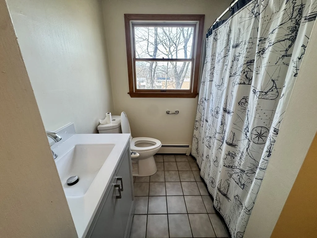 4 bed, 1 bath apartment for rent at 15 Curlew St Unit single, West Roxbury — photo 19 of 39