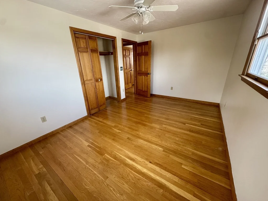 4 bed, 1 bath apartment for rent at 15 Curlew St Unit single, West Roxbury — photo 24 of 39