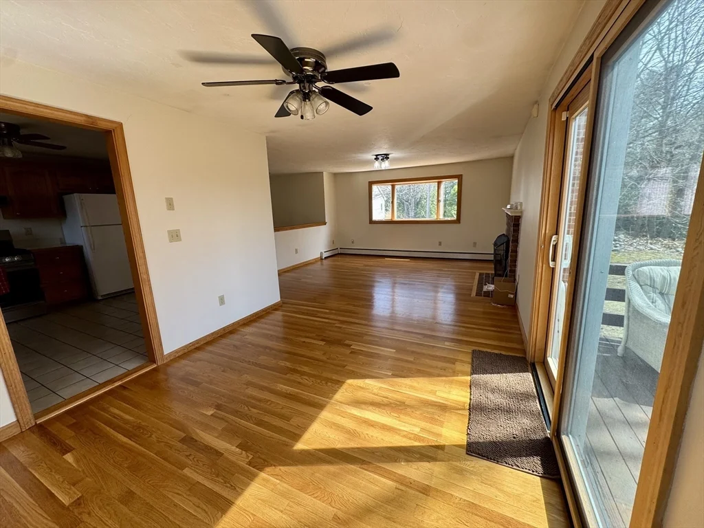 4 bed, 1 bath apartment for rent at 15 Curlew St Unit single, West Roxbury — photo 8 of 39
