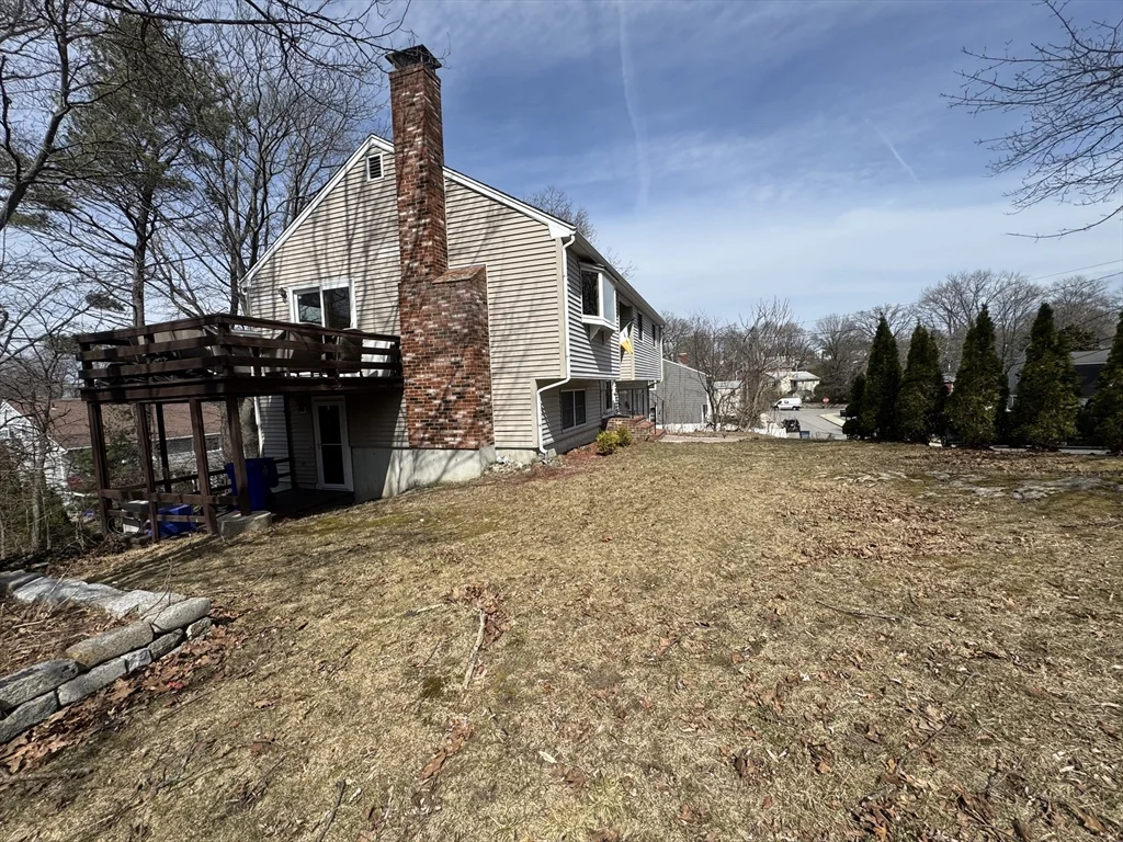 4 bed, 1 bath apartment for rent at 15 Curlew St Unit single, West Roxbury — photo 38 of 39
