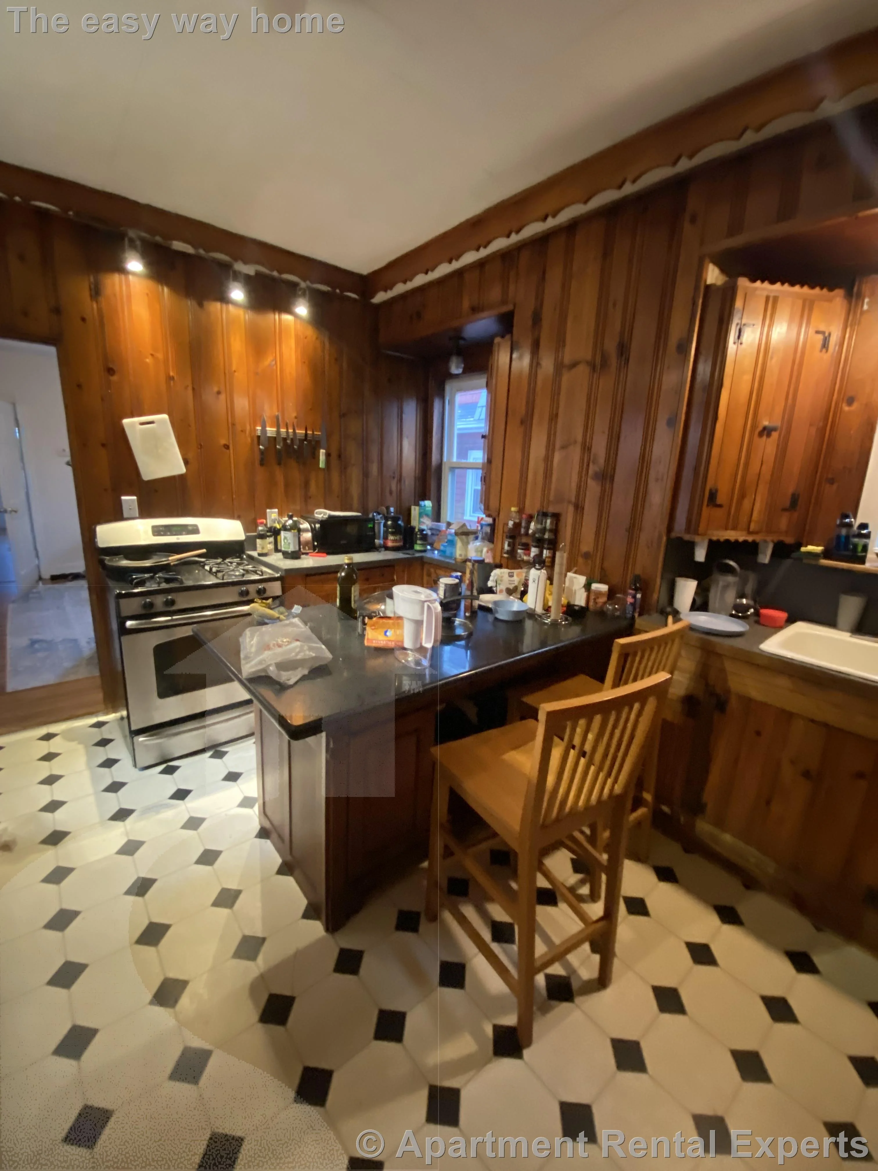 4 bed, 1 bath apartment for rent at 15 Curtis Ave Unit 1, Tufts
